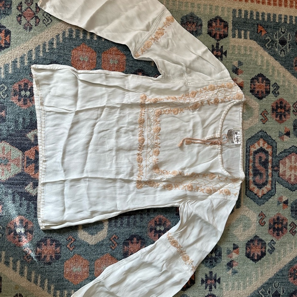 Papillon Blanc Cream Top with Peachy/Tan Drawstring